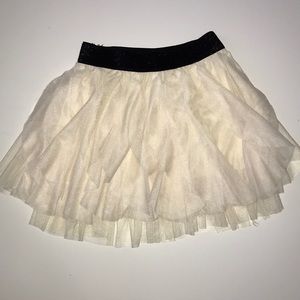 Short cream mesh skirt